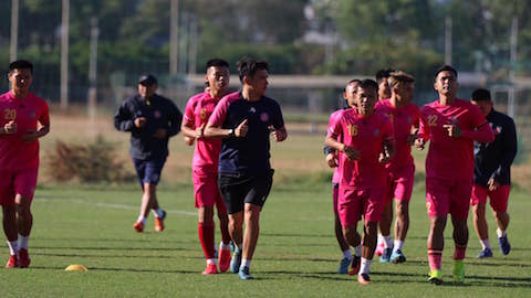 Các CLB bóng đá Việt Nam tạm ngừng tập luyện